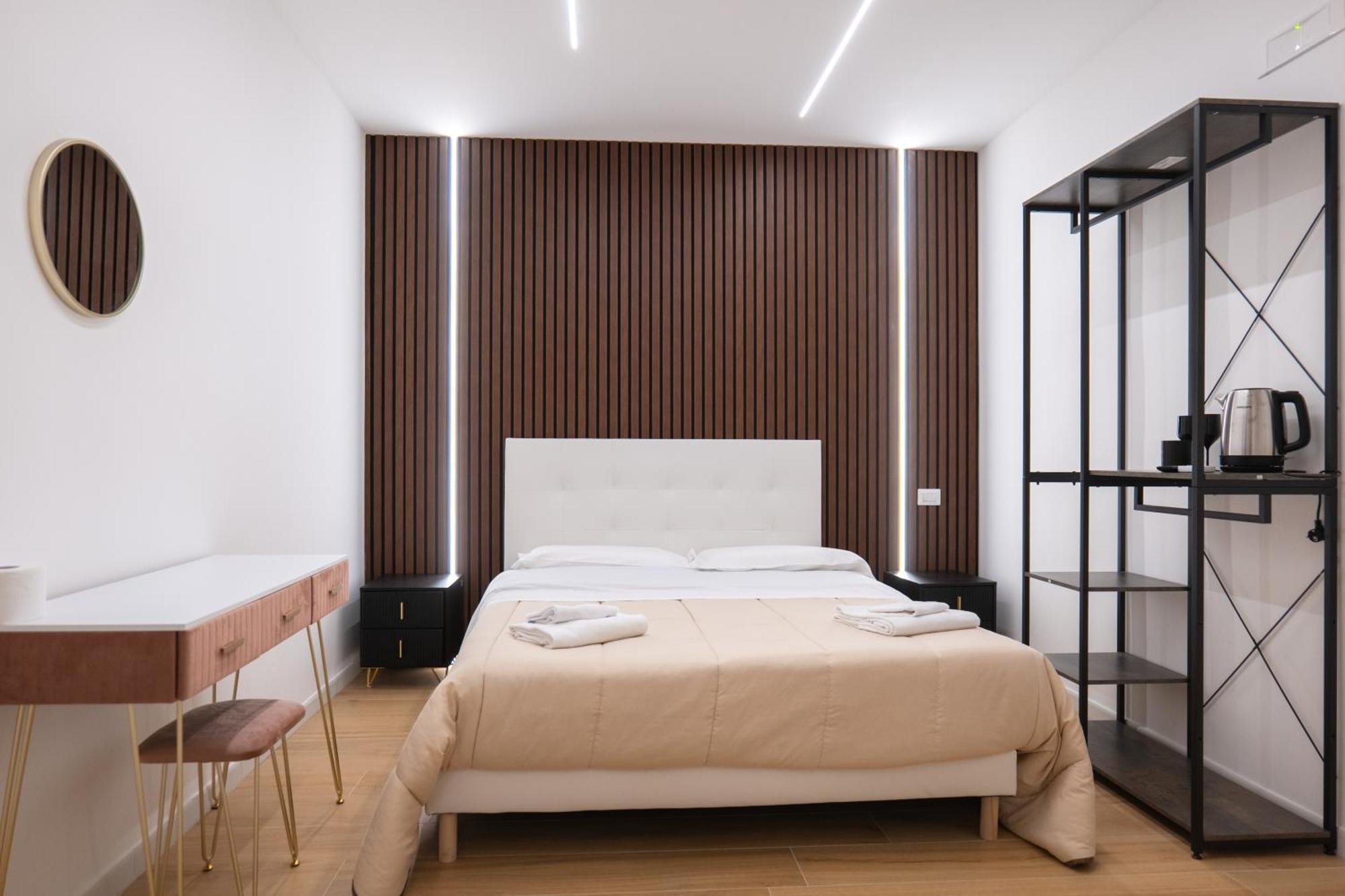 Relais San Demetrio - Modern & Central Rooms Salerno Luaran gambar